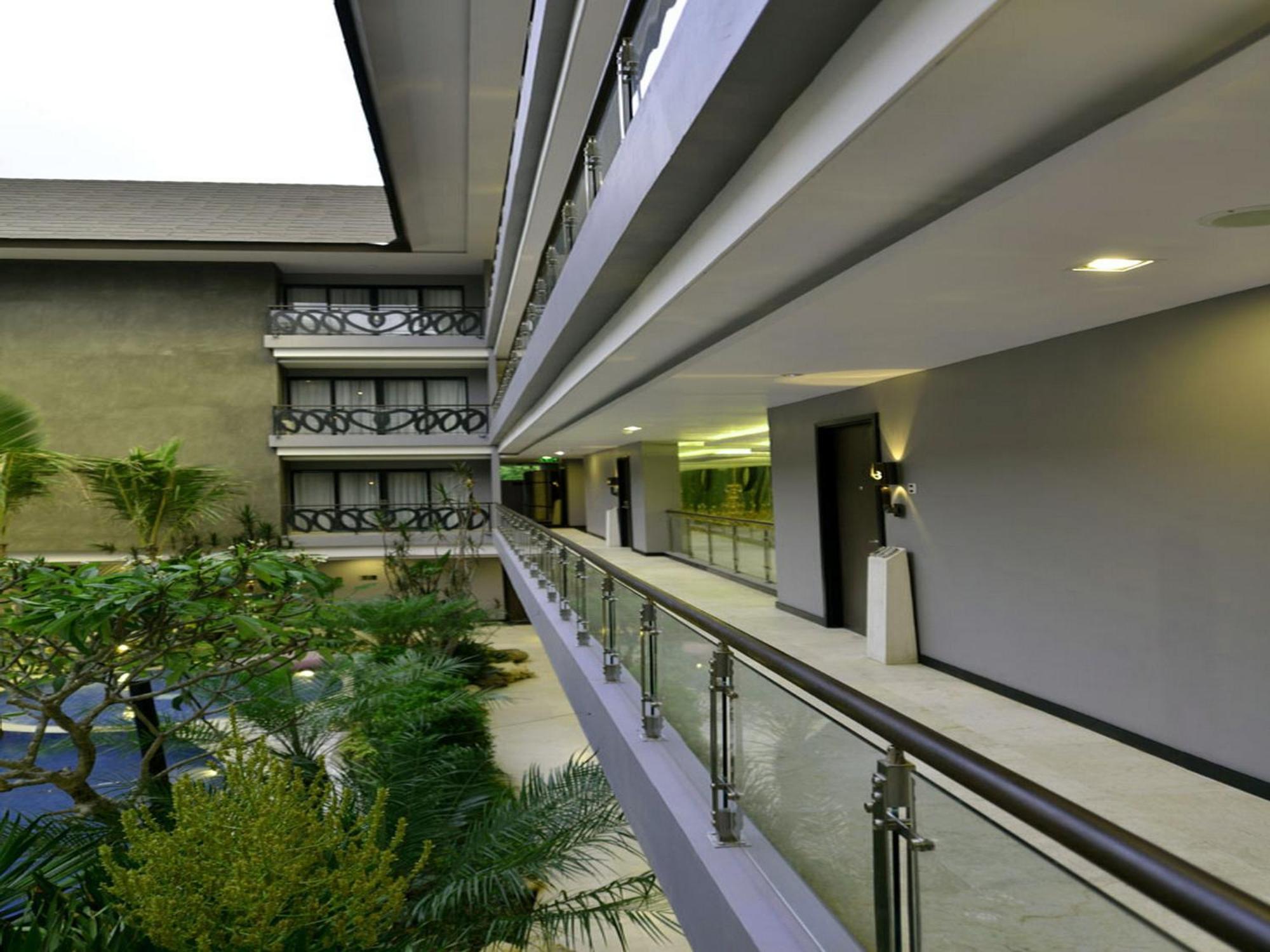 Amaroossa Suite Bali Nusa Dua  Exterior photo